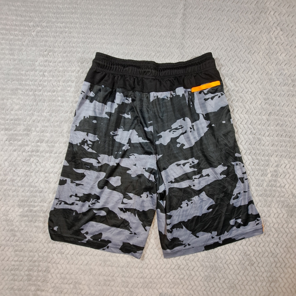 AND1 Black and Gray Camo Athletic Shorts - Picture 5 of 6